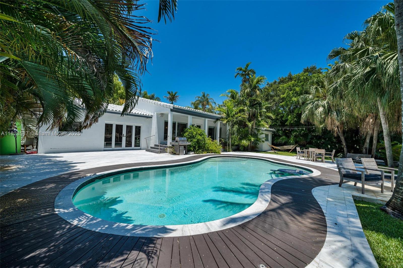 BAY POINT - Residential Lease