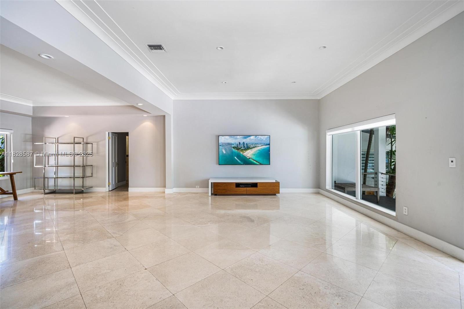 BAY POINT - Residential Lease