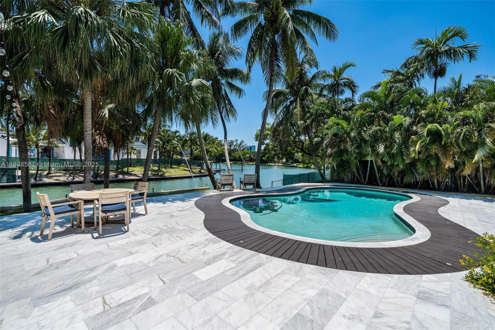 BAY POINT - Residential Lease