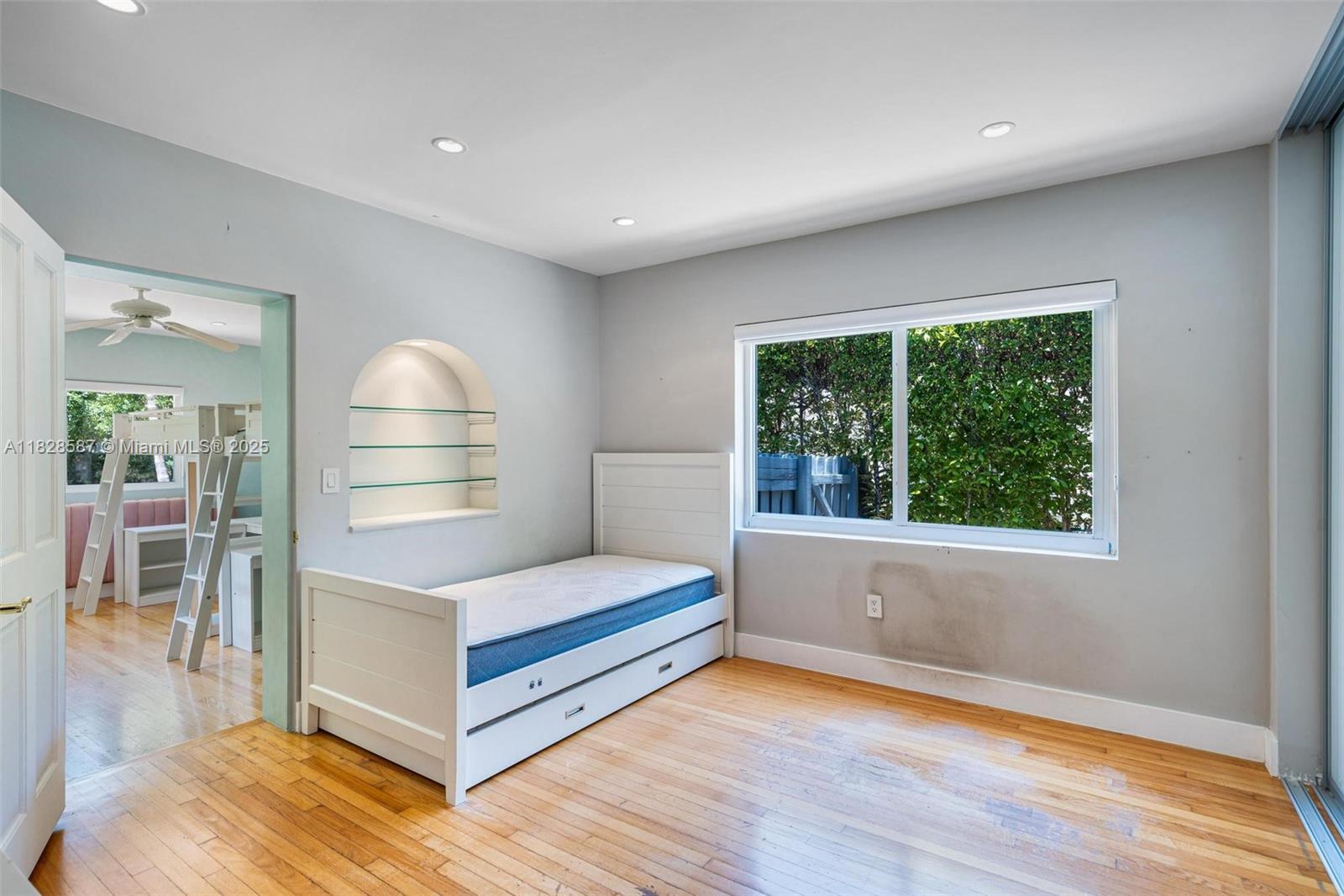 BAY POINT - Residential Lease