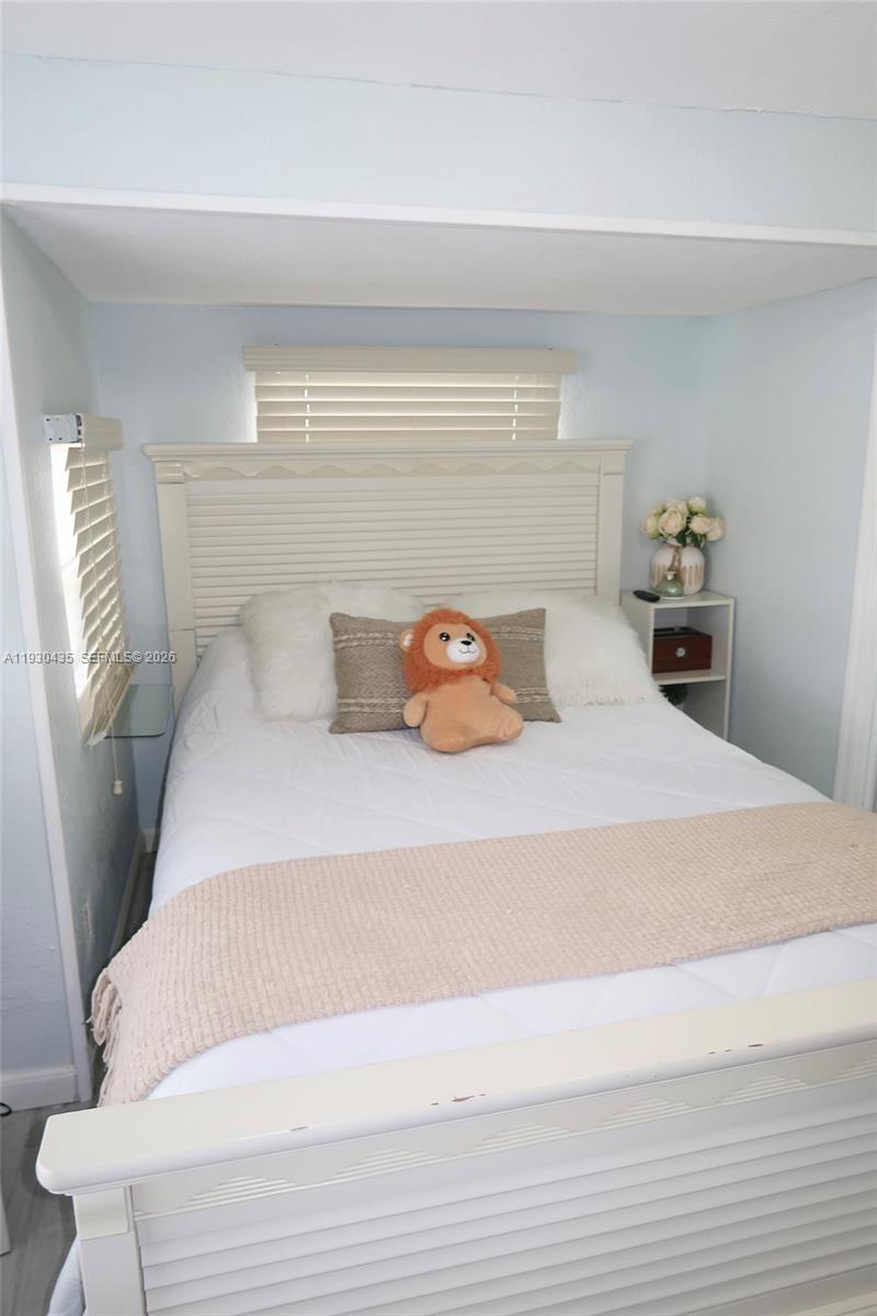 LONG KEY PROJ PROP LINE S - Residential