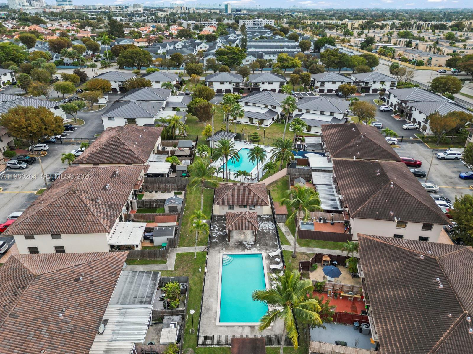 NEW PASEOS CASTELLANOS CO - Residential