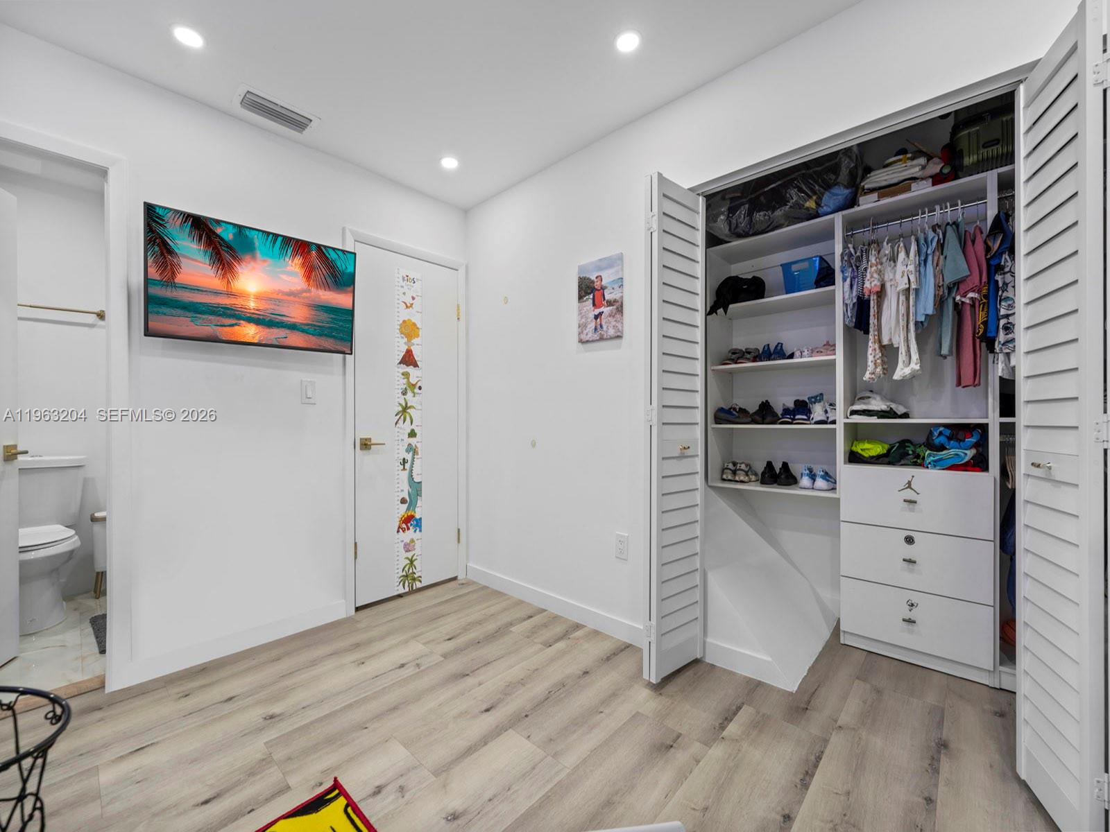 NEW PASEOS CASTELLANOS CO - Residential