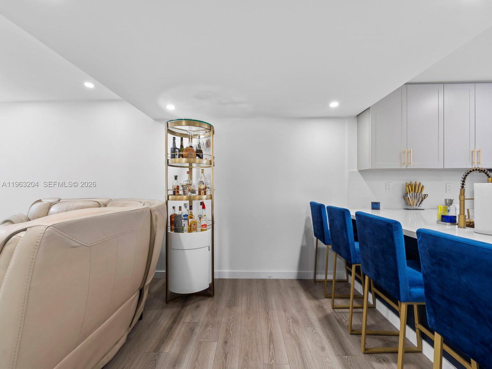 NEW PASEOS CASTELLANOS CO - Residential