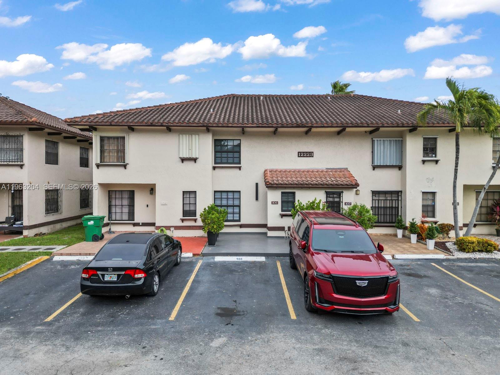 NEW PASEOS CASTELLANOS CO - Residential