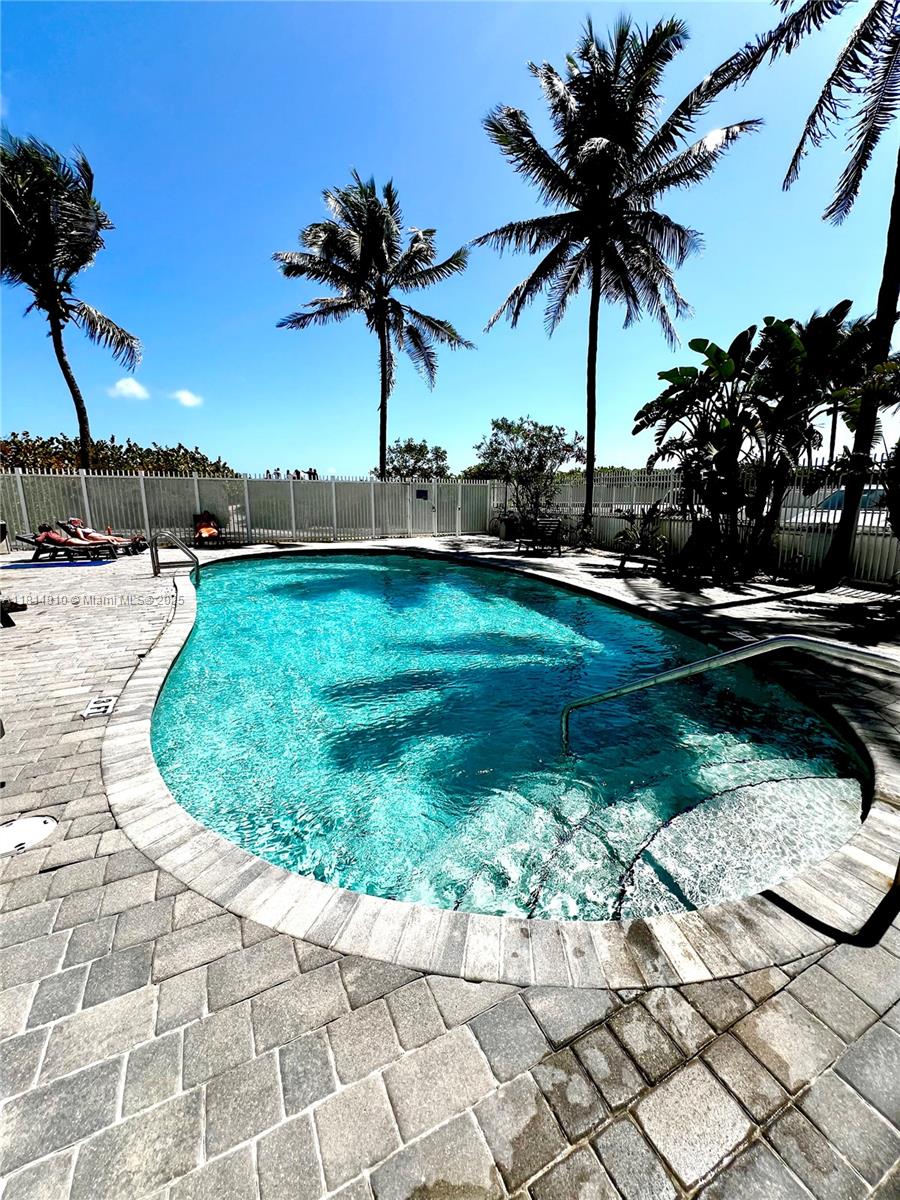 OCEAN WALK ON SOUTH BEACH - Residential