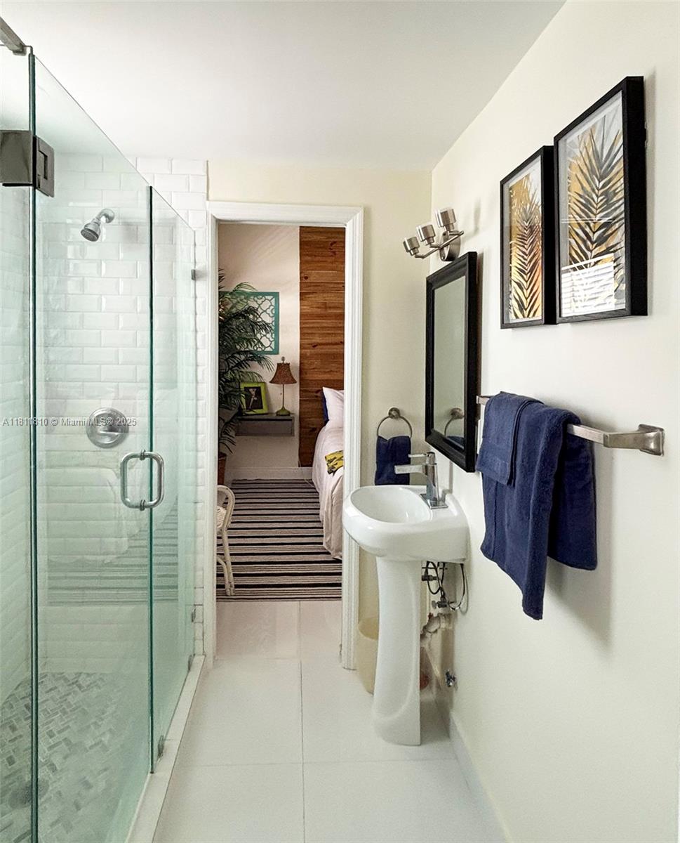 OCEAN WALK ON SOUTH BEACH - Residential