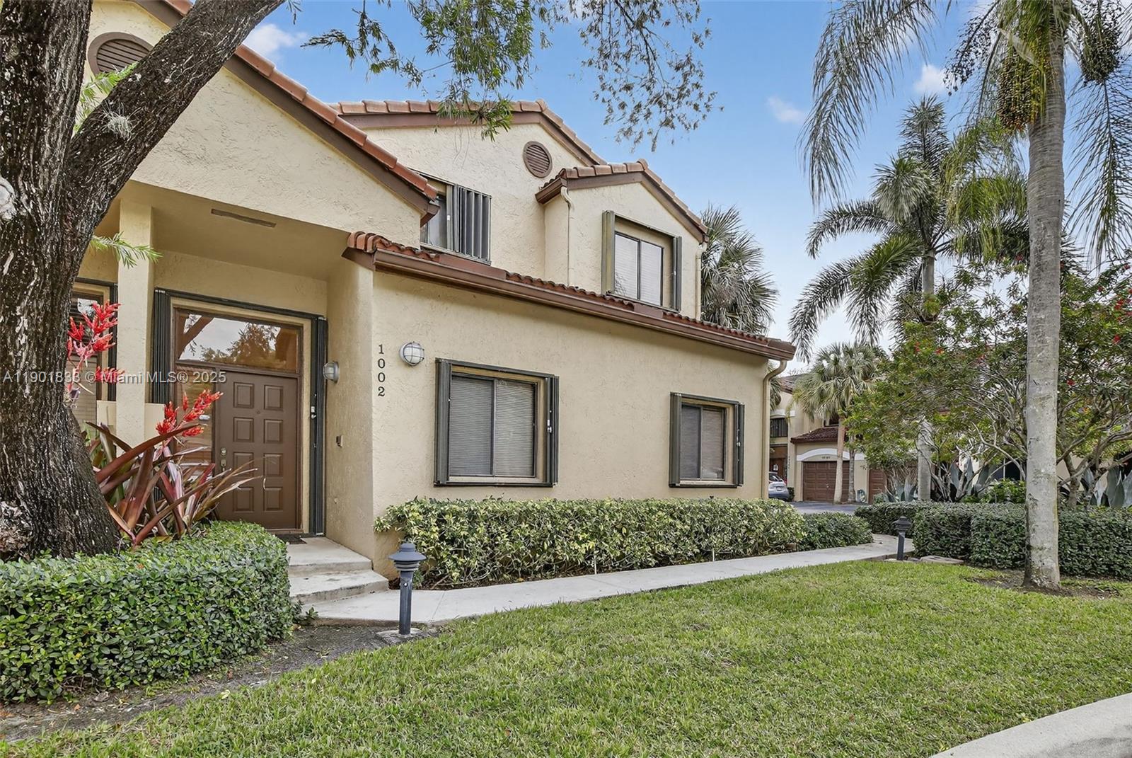 BRIDGEWATER CONDO - Residential