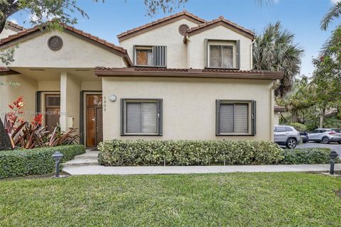 Photo of 1002 NW 105th Ave #D-121, Plantation, FL 33322 (MLS # A11901833)