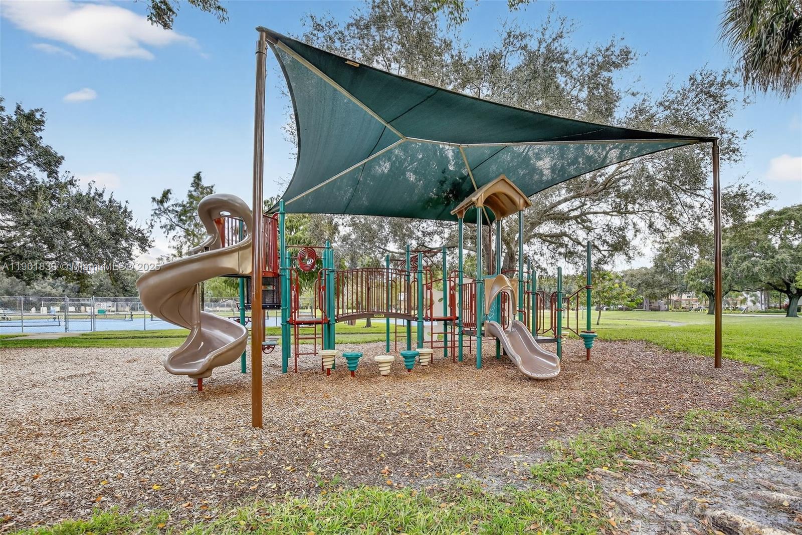 BRIDGEWATER CONDO - Residential