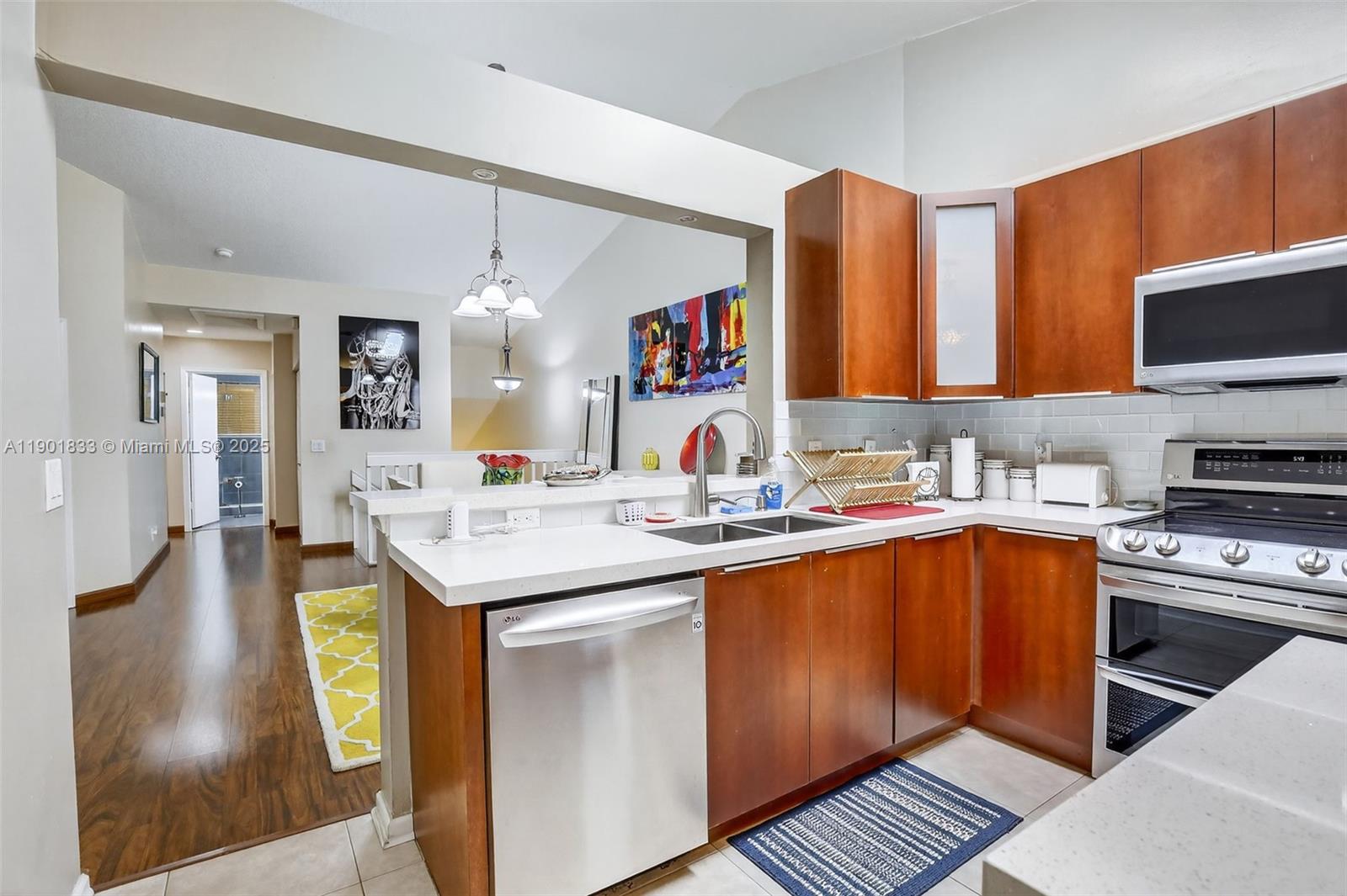 BRIDGEWATER CONDO - Residential