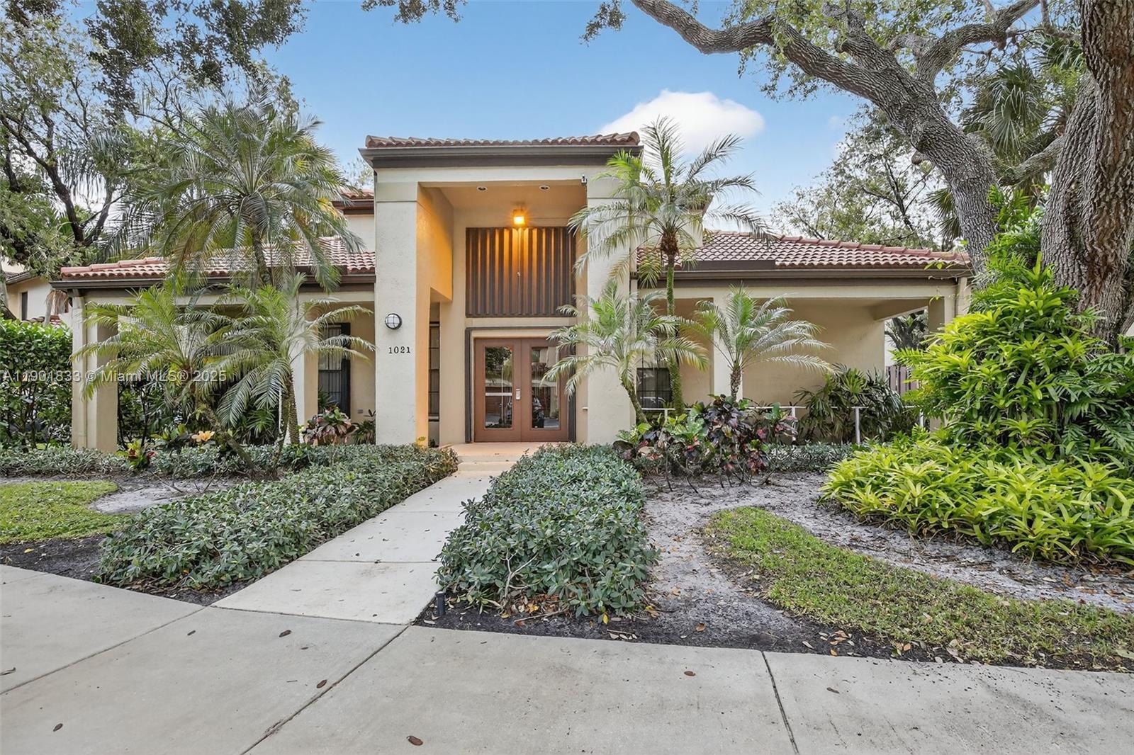 BRIDGEWATER CONDO - Residential