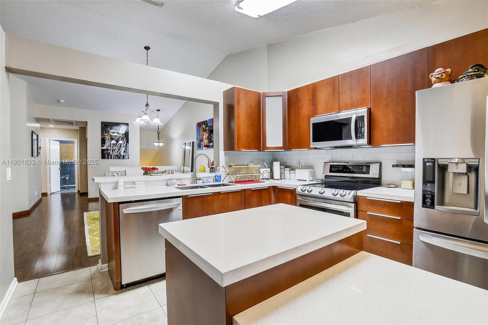 BRIDGEWATER CONDO - Residential