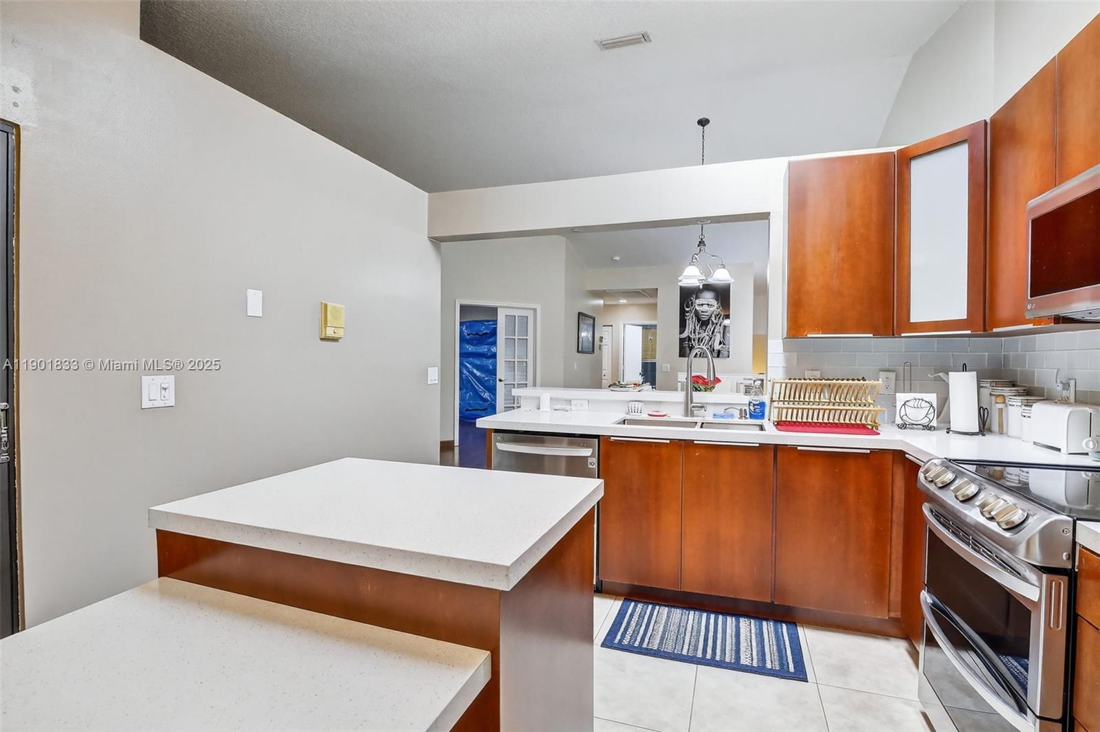 BRIDGEWATER CONDO - Residential