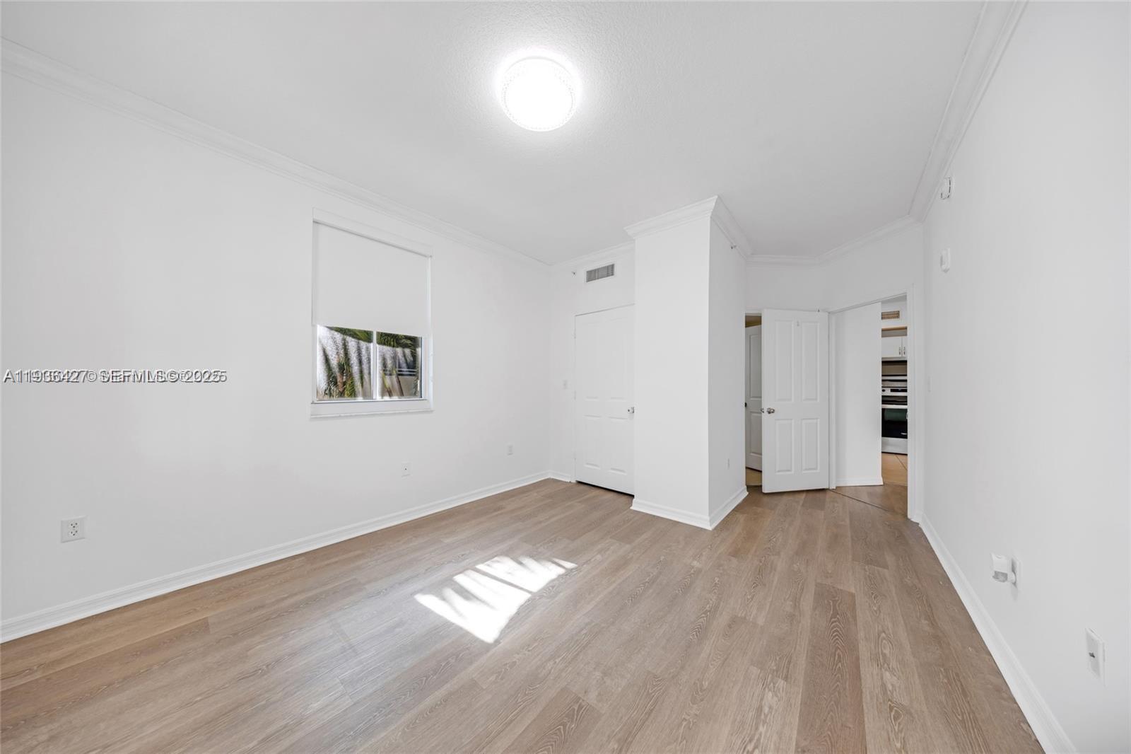 9172 Collins Ave 212