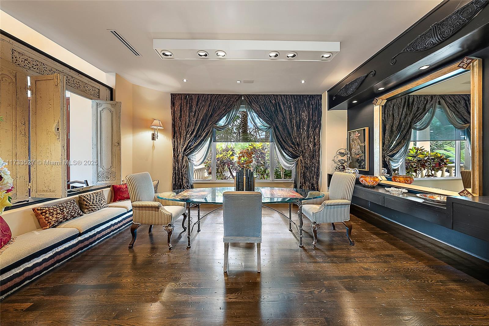 Admirals Cove - Residential