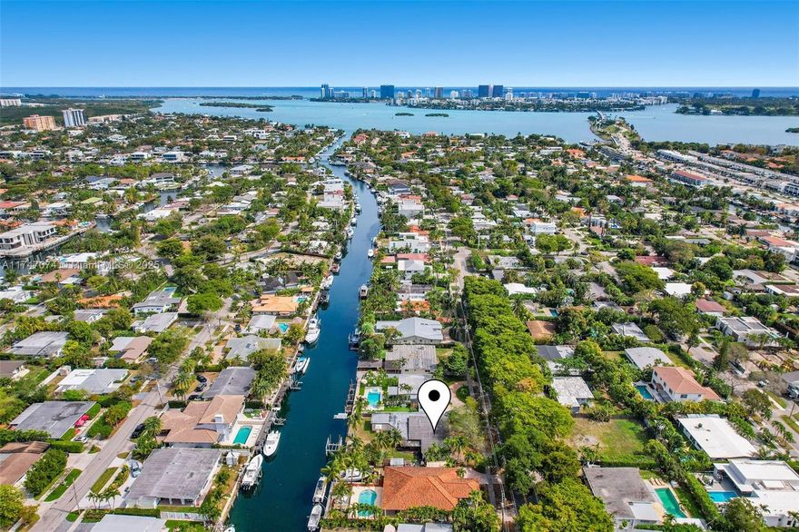 Opportunity to own a 75-foot waterfront lot in the highly sought-after, 24-hour guard-gated community of Keystone Point. Boasting direct ocean access with no fixed bridges, this lot is perfect for boating enthusiasts.
This property is a handyman special, offering great potential for those looking to renovate or build their dream waterfront residence. Best-priced waterfront property in Keystone Islands! Owner Occupied. 24-hour notice. By appointment only. Pictures coming soon.