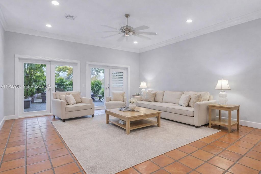 Photo of 423 NE 23rd St, Wilton Manors, FL 33305 (MLS # A11966058)