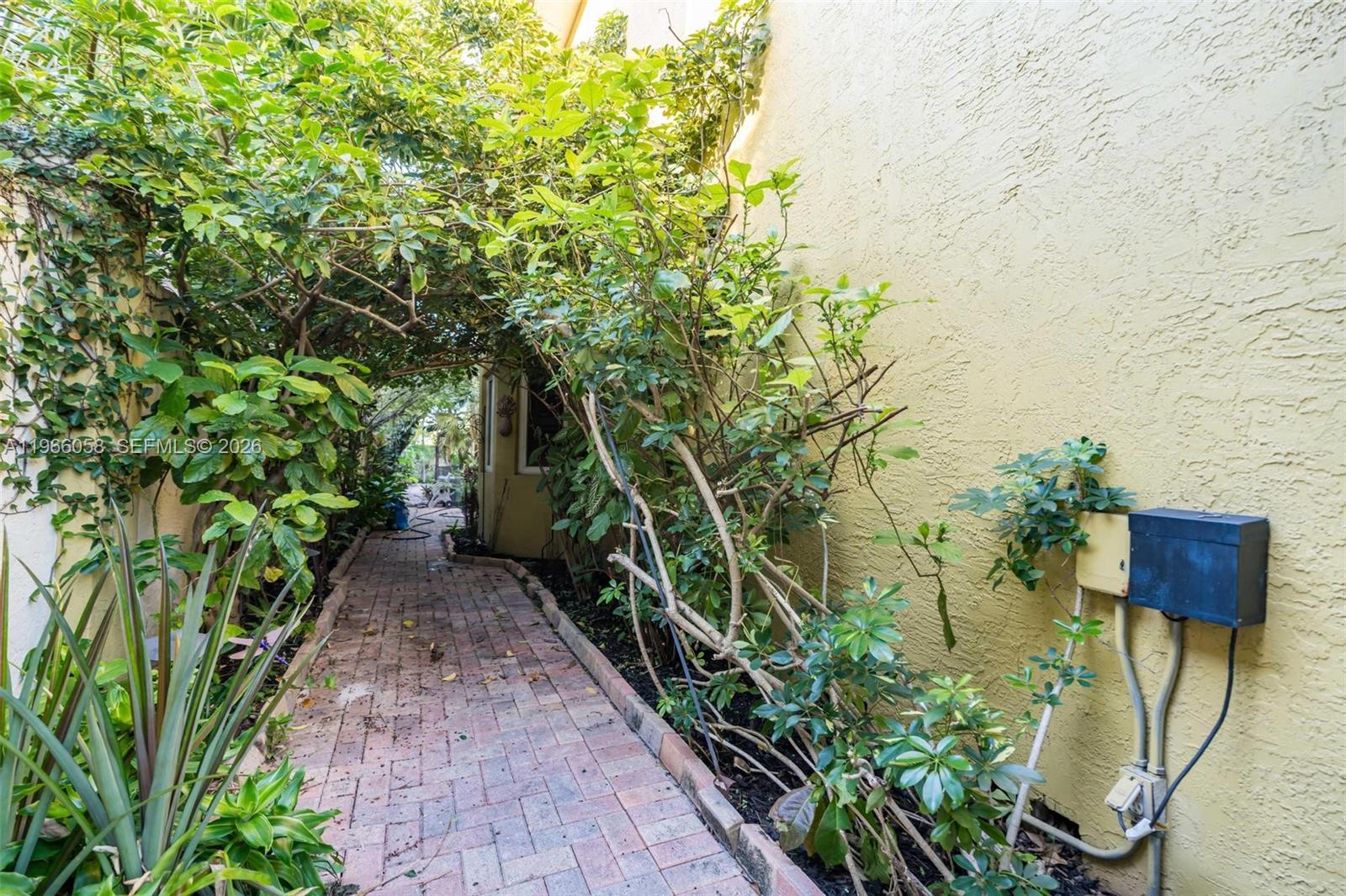 WILTON MANORS - Residential