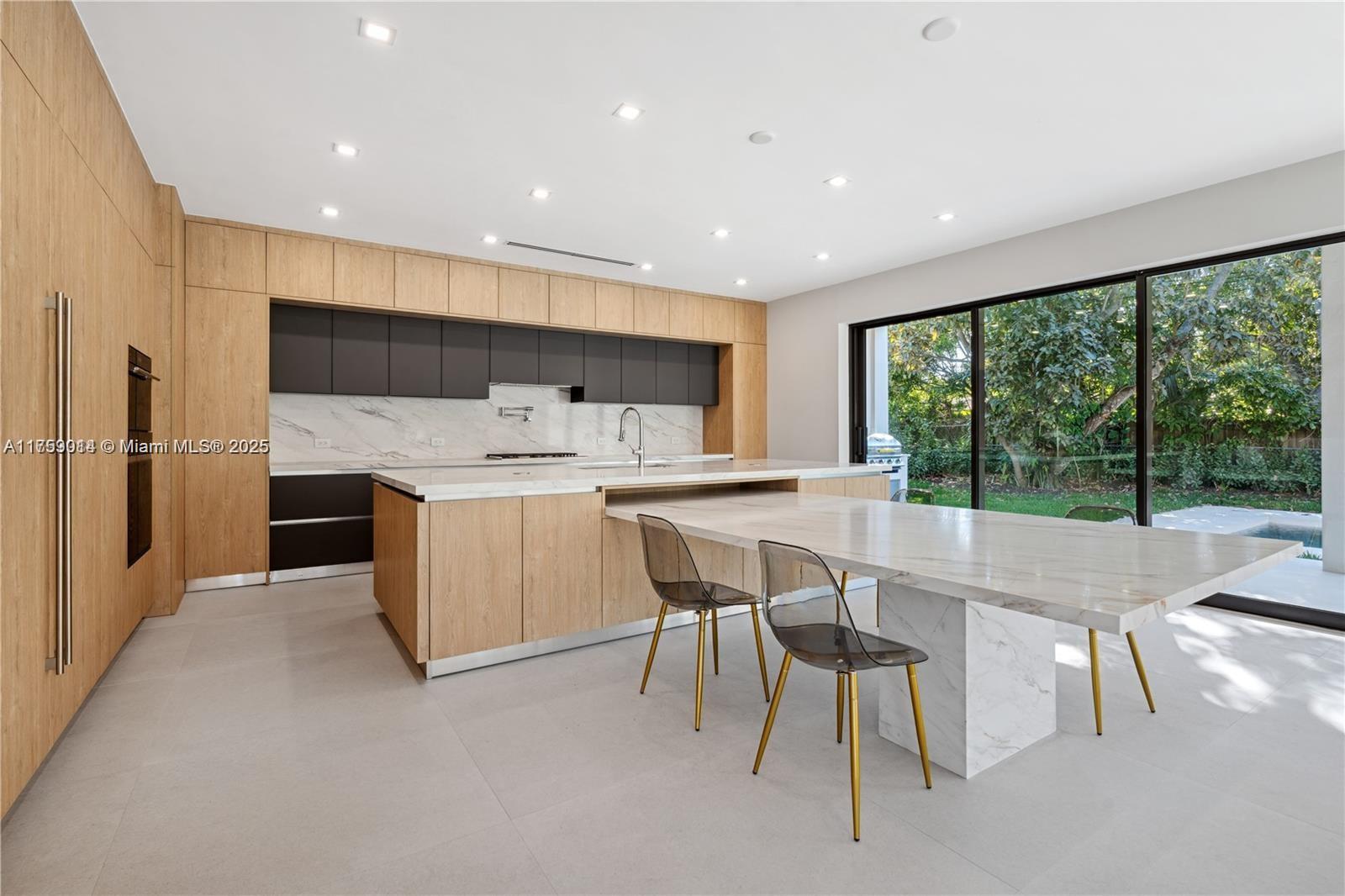 COCOPLUM TERR ADDN - Residential