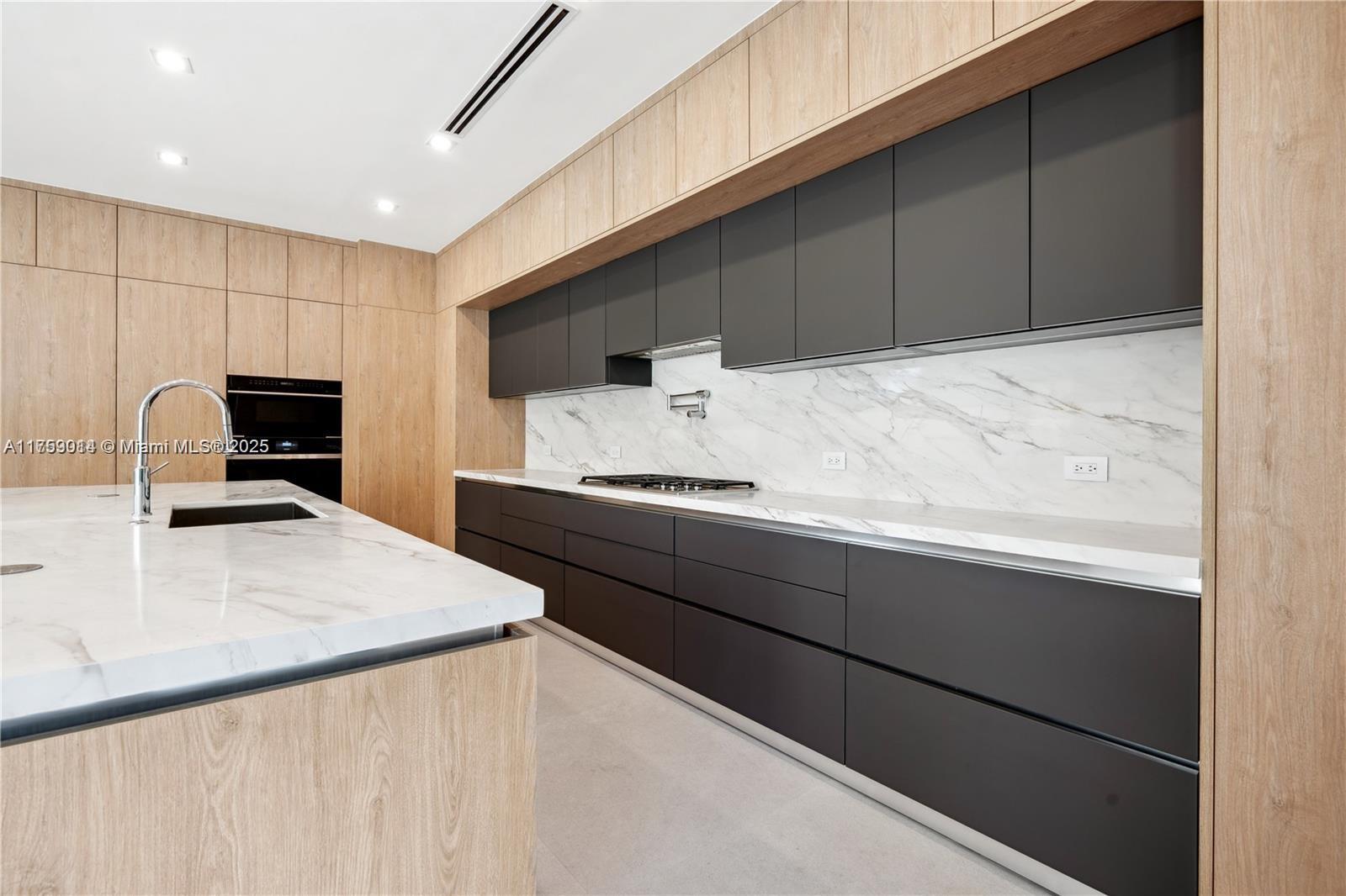 COCOPLUM TERR ADDN - Residential