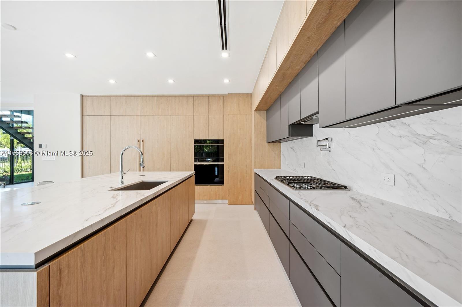 COCOPLUM TERR ADDN - Residential