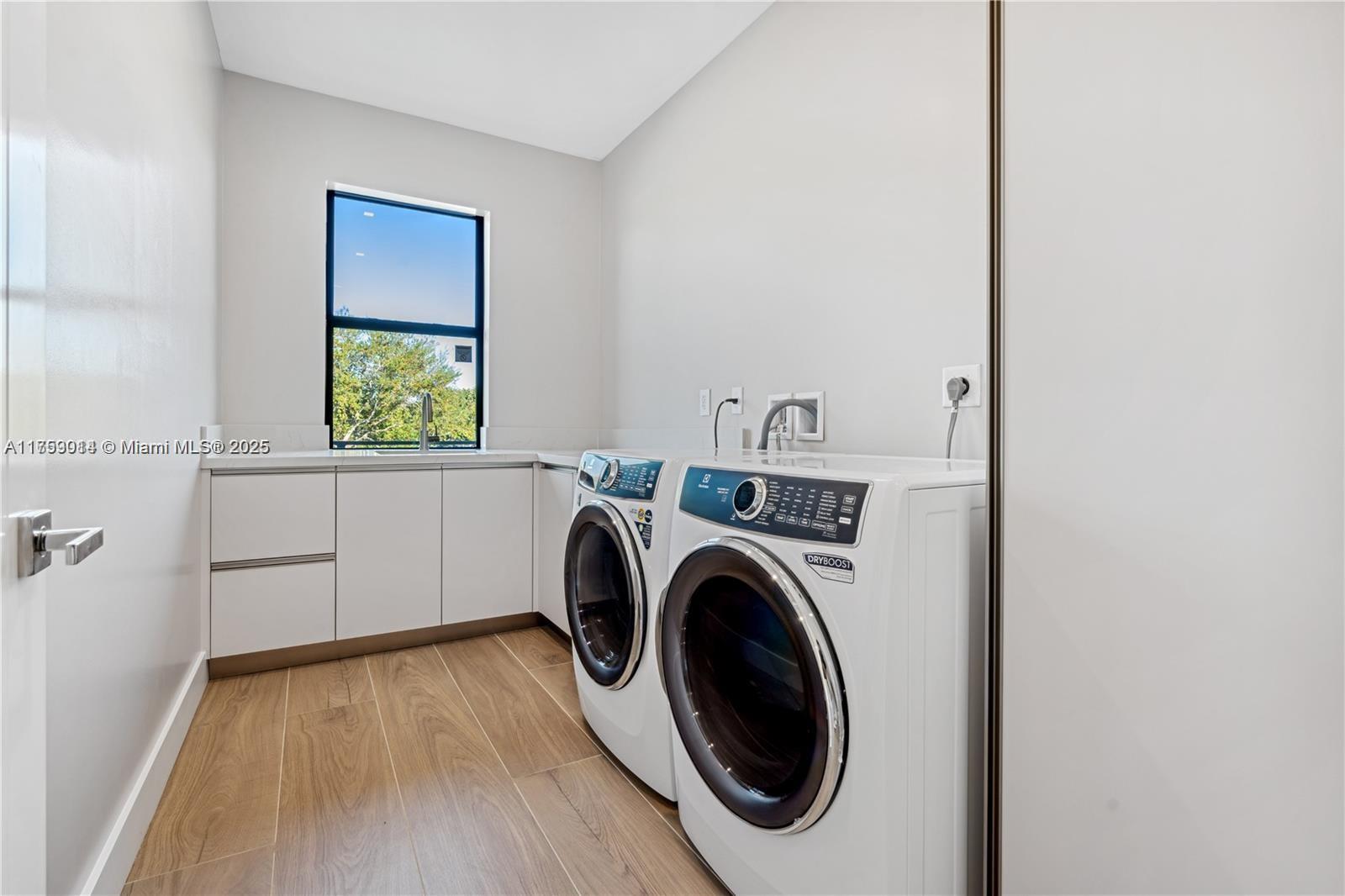 COCOPLUM TERR ADDN - Residential