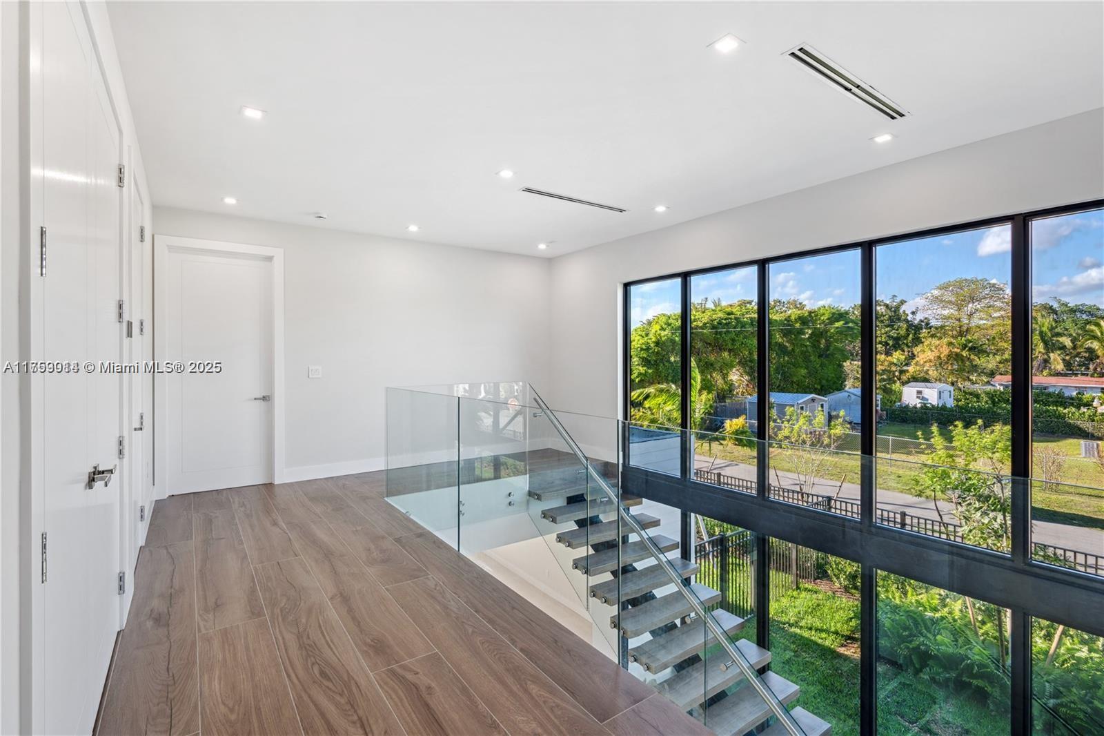 COCOPLUM TERR ADDN - Residential