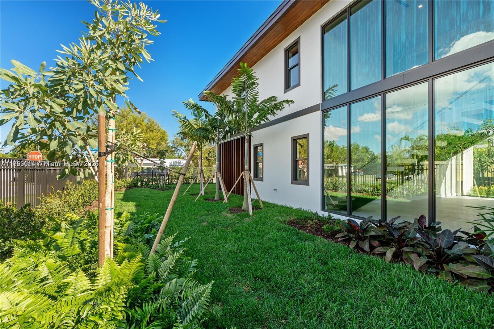 COCOPLUM TERR ADDN - Residential