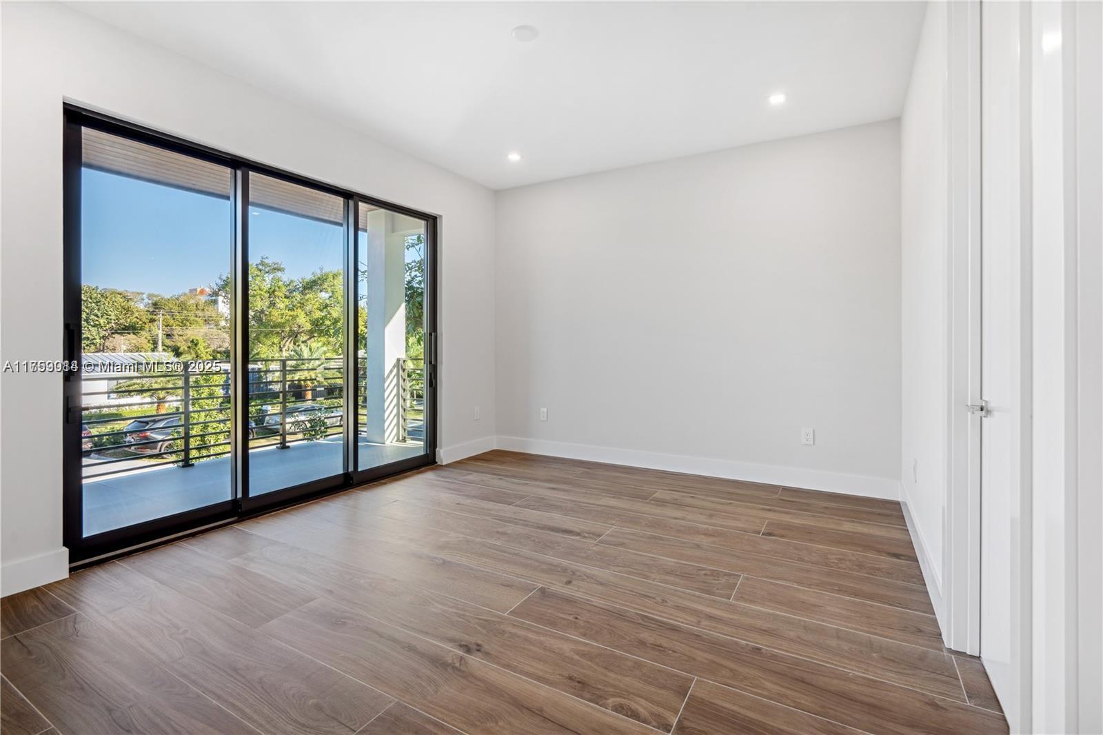 COCOPLUM TERR ADDN - Residential