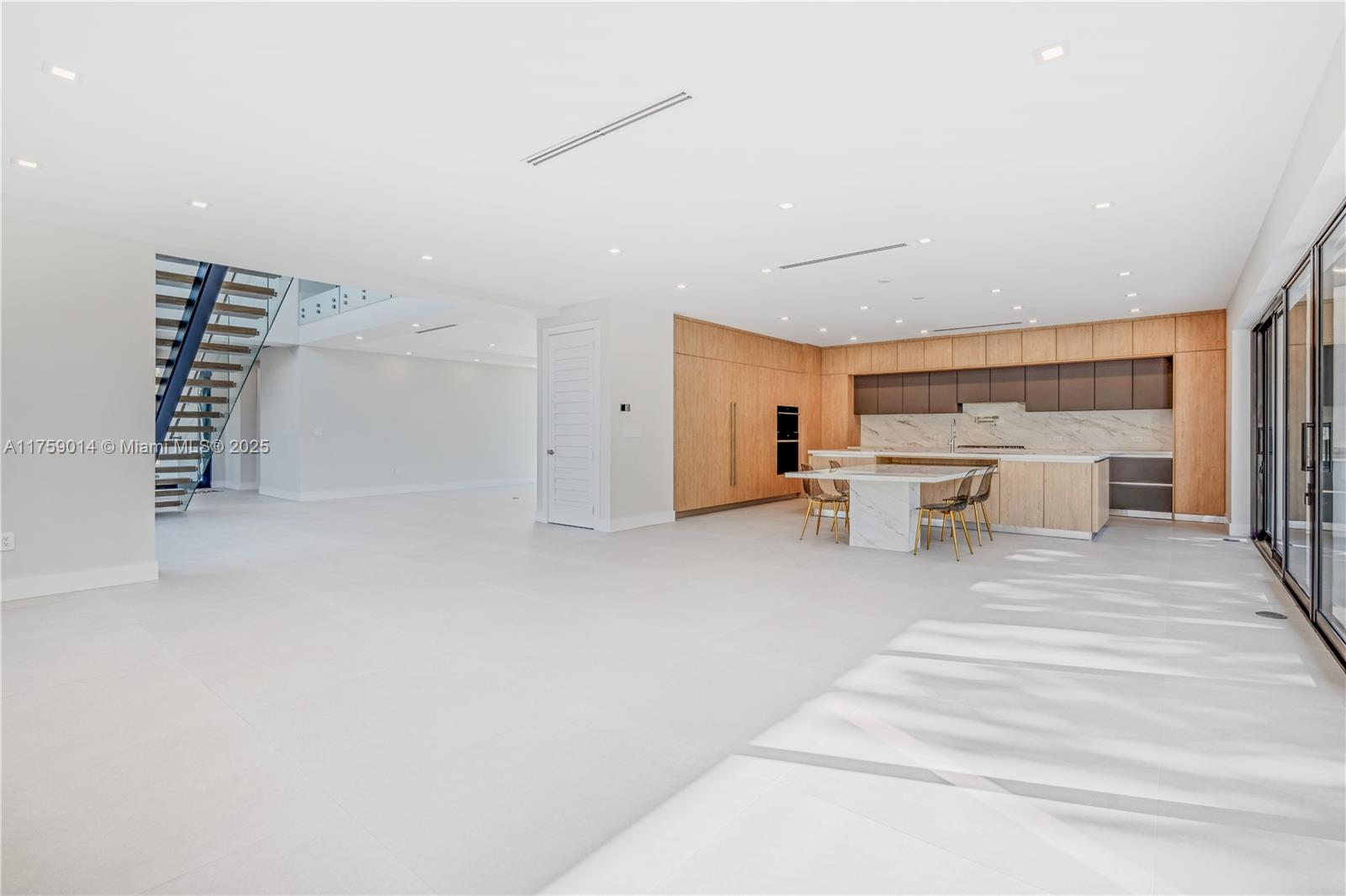 COCOPLUM TERR ADDN - Residential