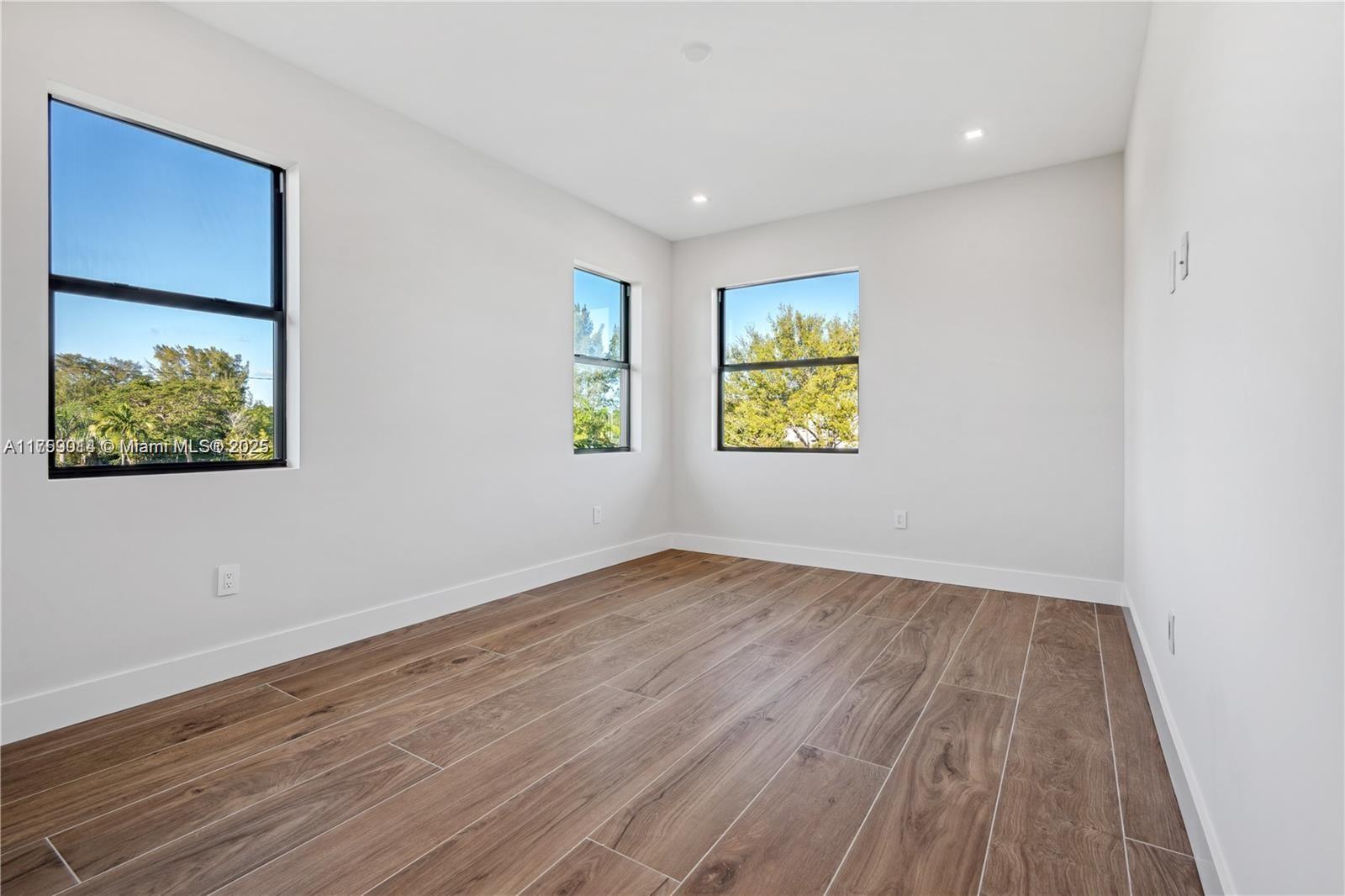 COCOPLUM TERR ADDN - Residential