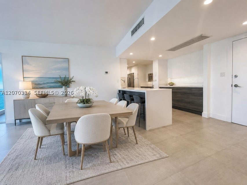 5401 Collins Ave 620