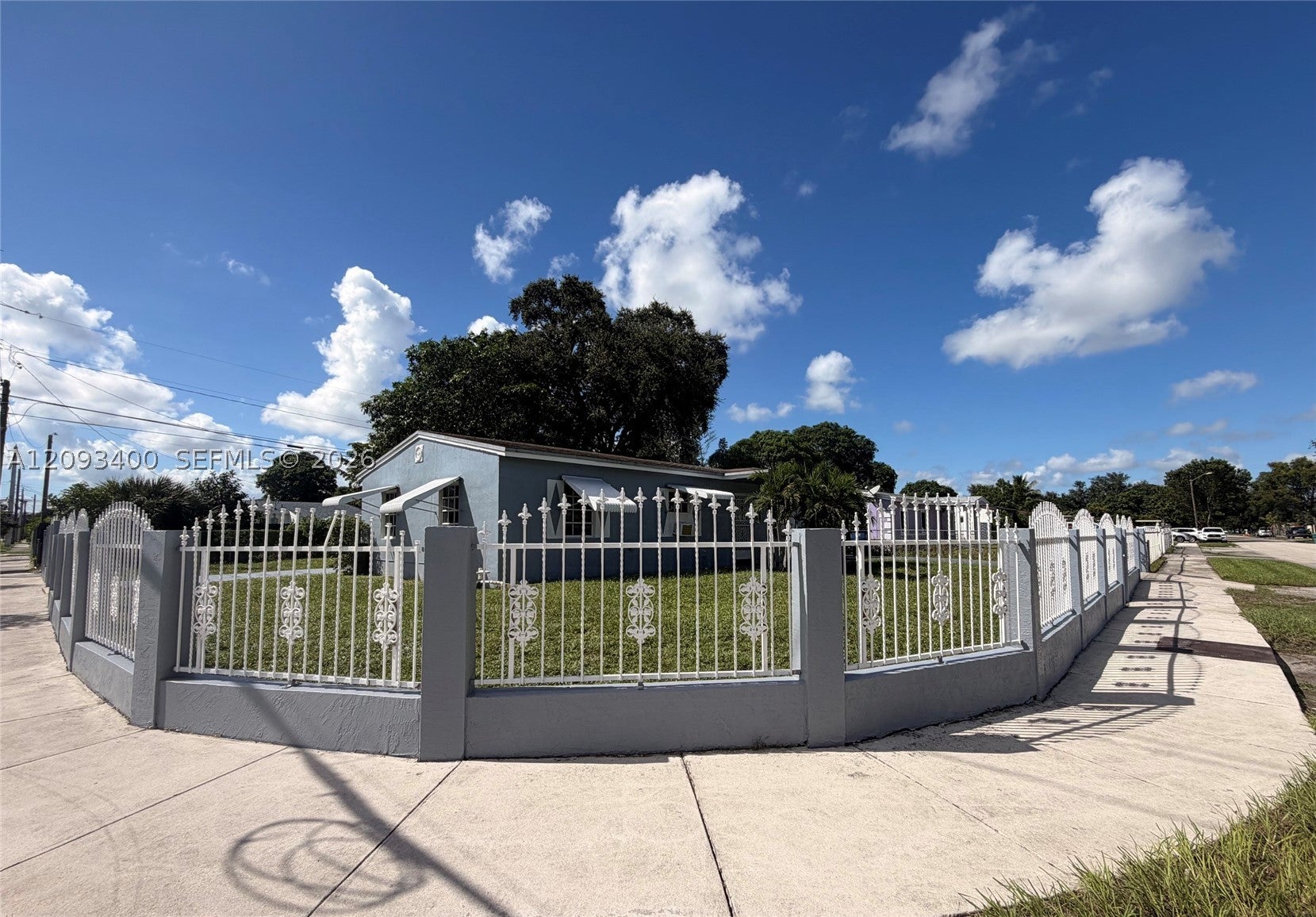 16000 NW 17th Ct, Miami Gardens FL 33054