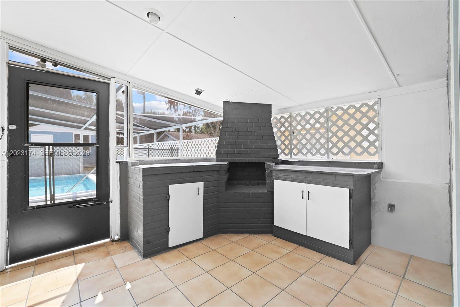 MARAVILLA ESTATES - Residential