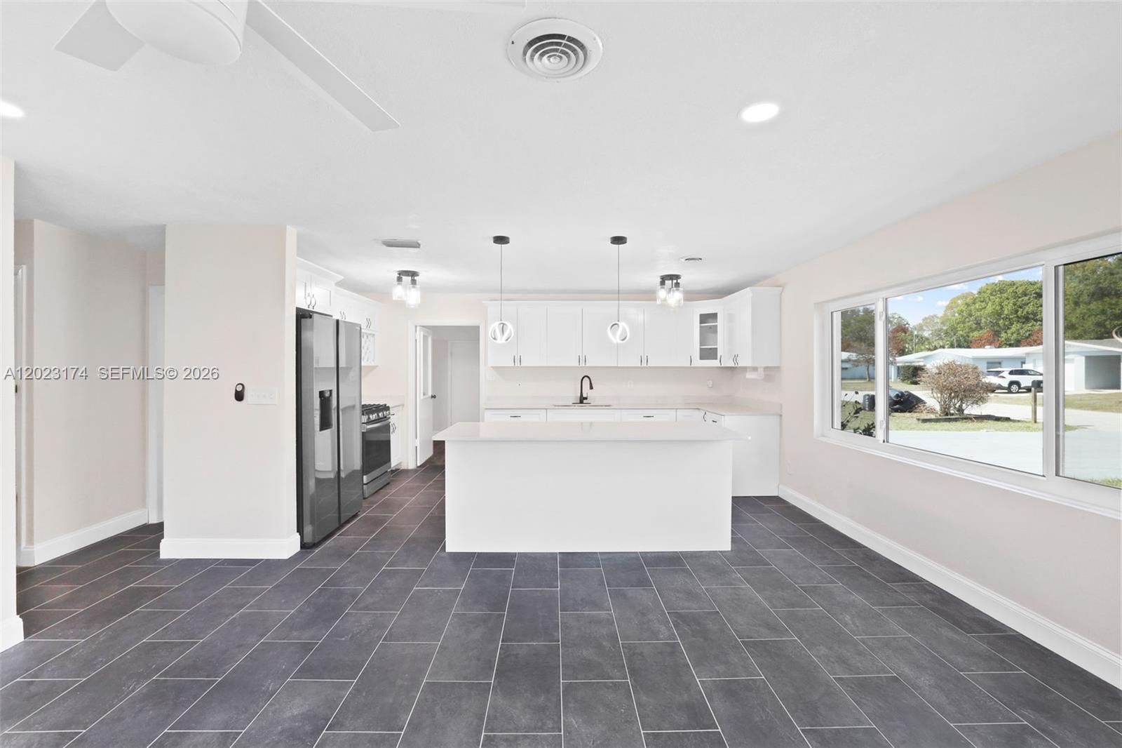 MARAVILLA ESTATES - Residential