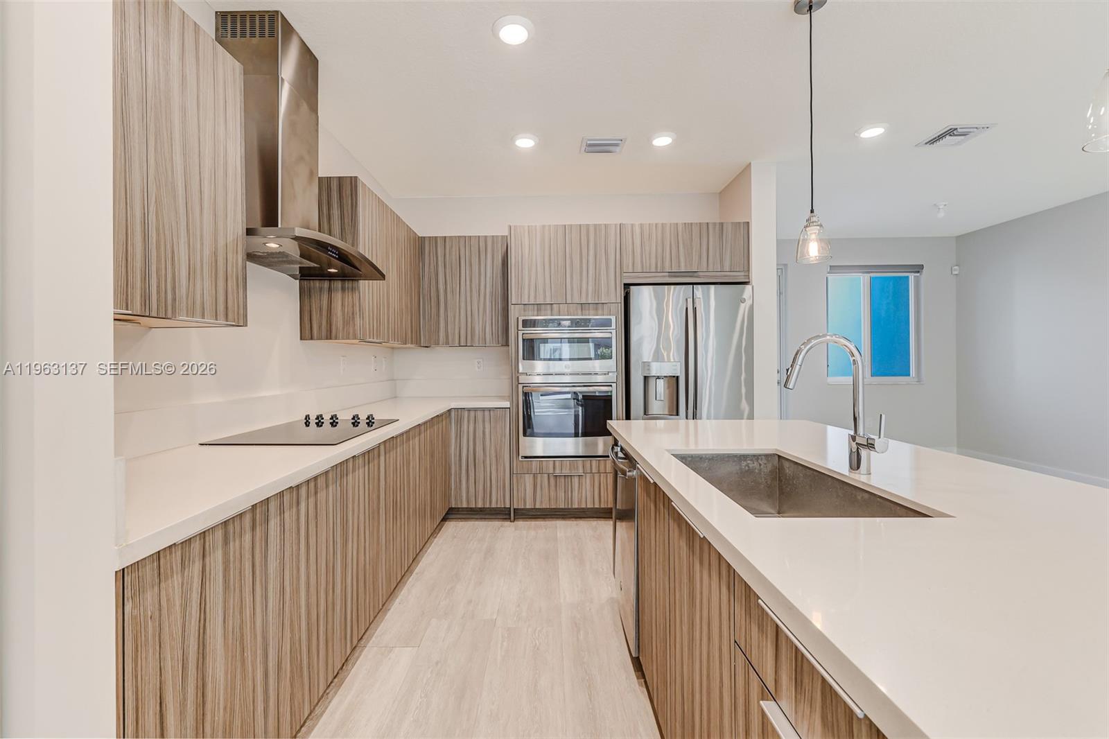 LANDMARK AT DORAL CENTRAL - Residential