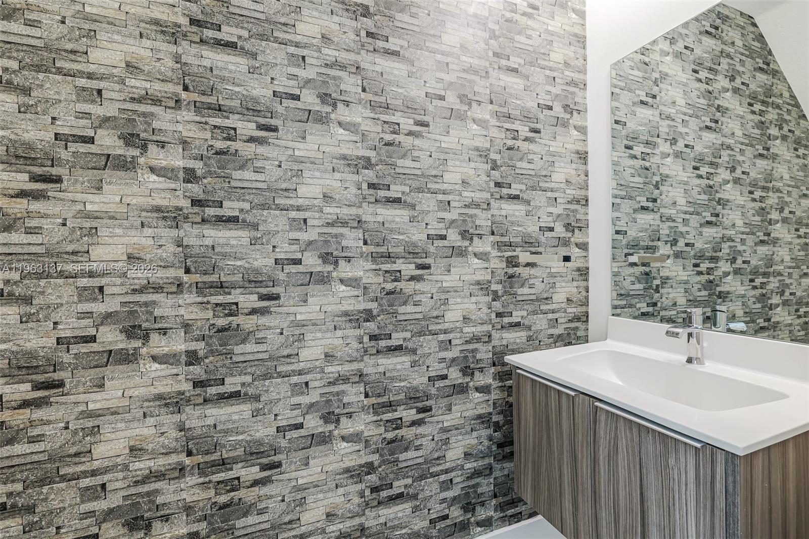 LANDMARK AT DORAL CENTRAL - Residential