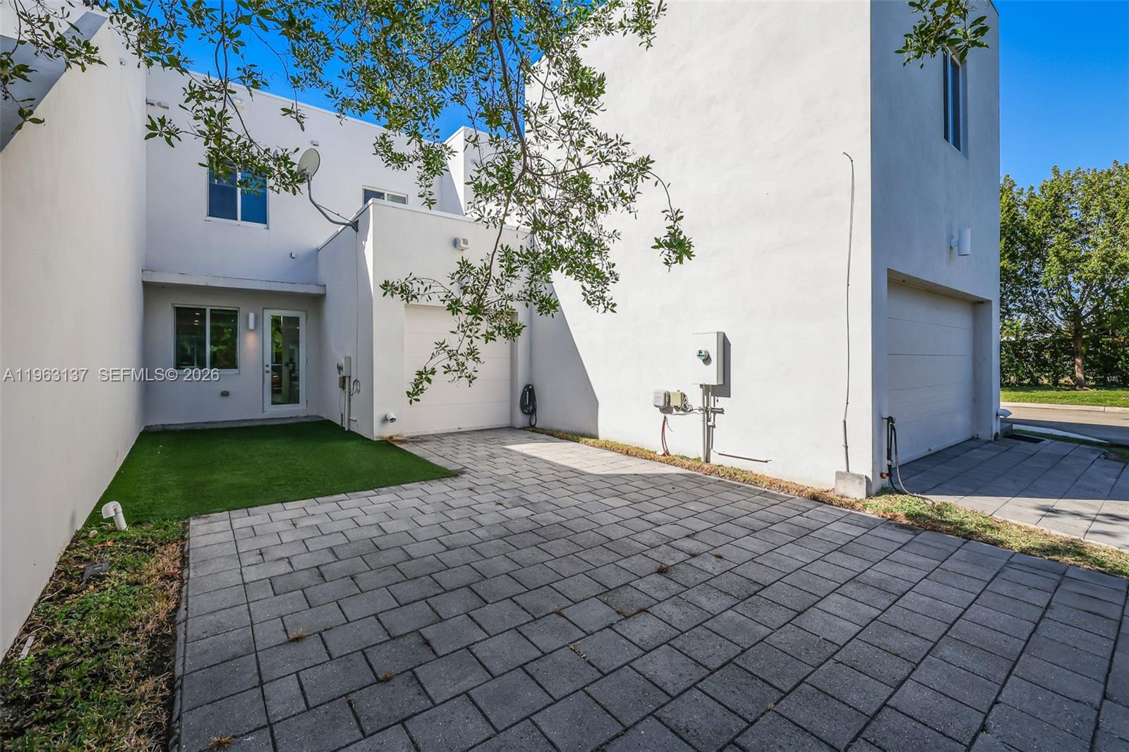 LANDMARK AT DORAL CENTRAL - Residential