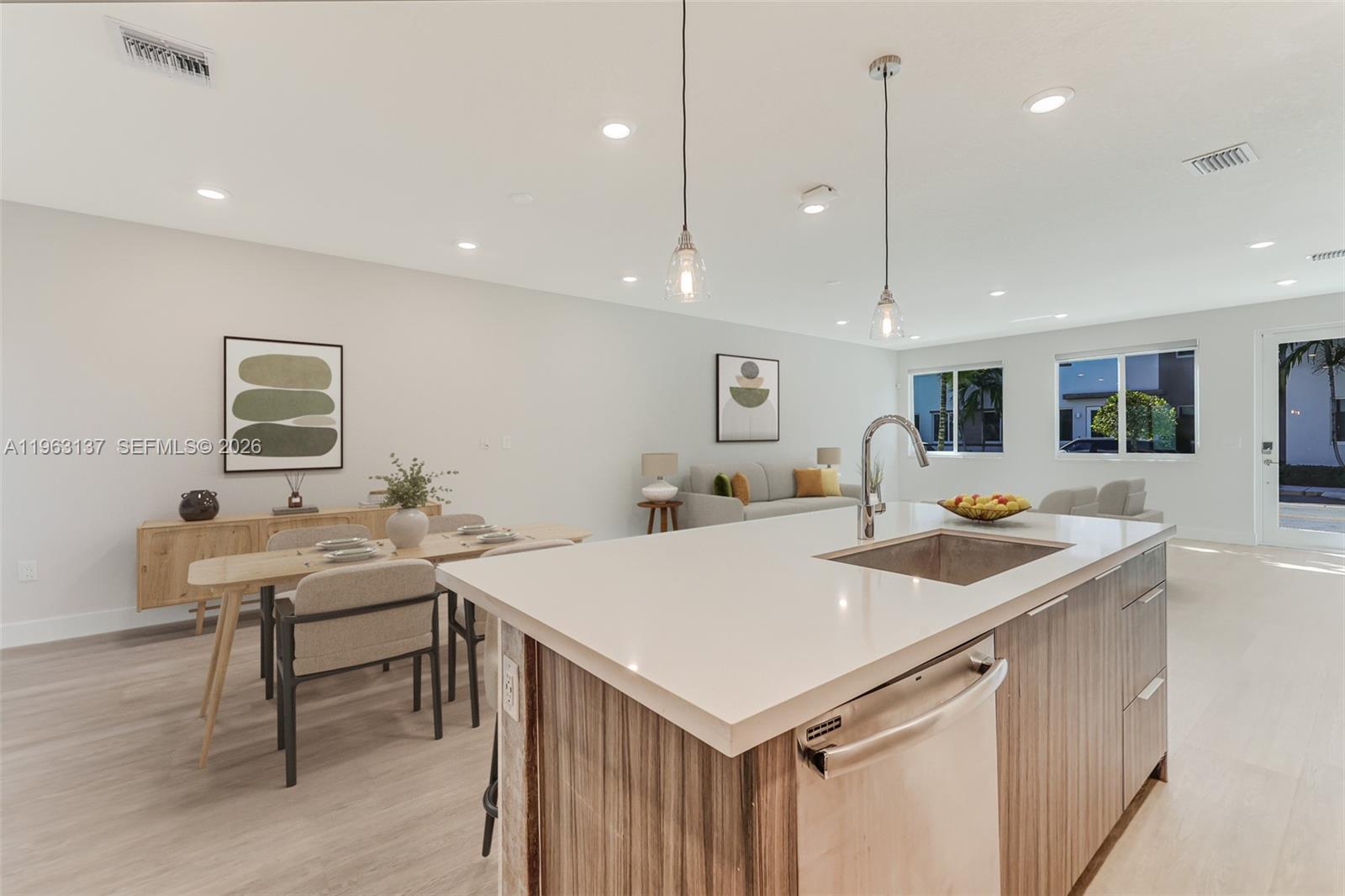 LANDMARK AT DORAL CENTRAL - Residential