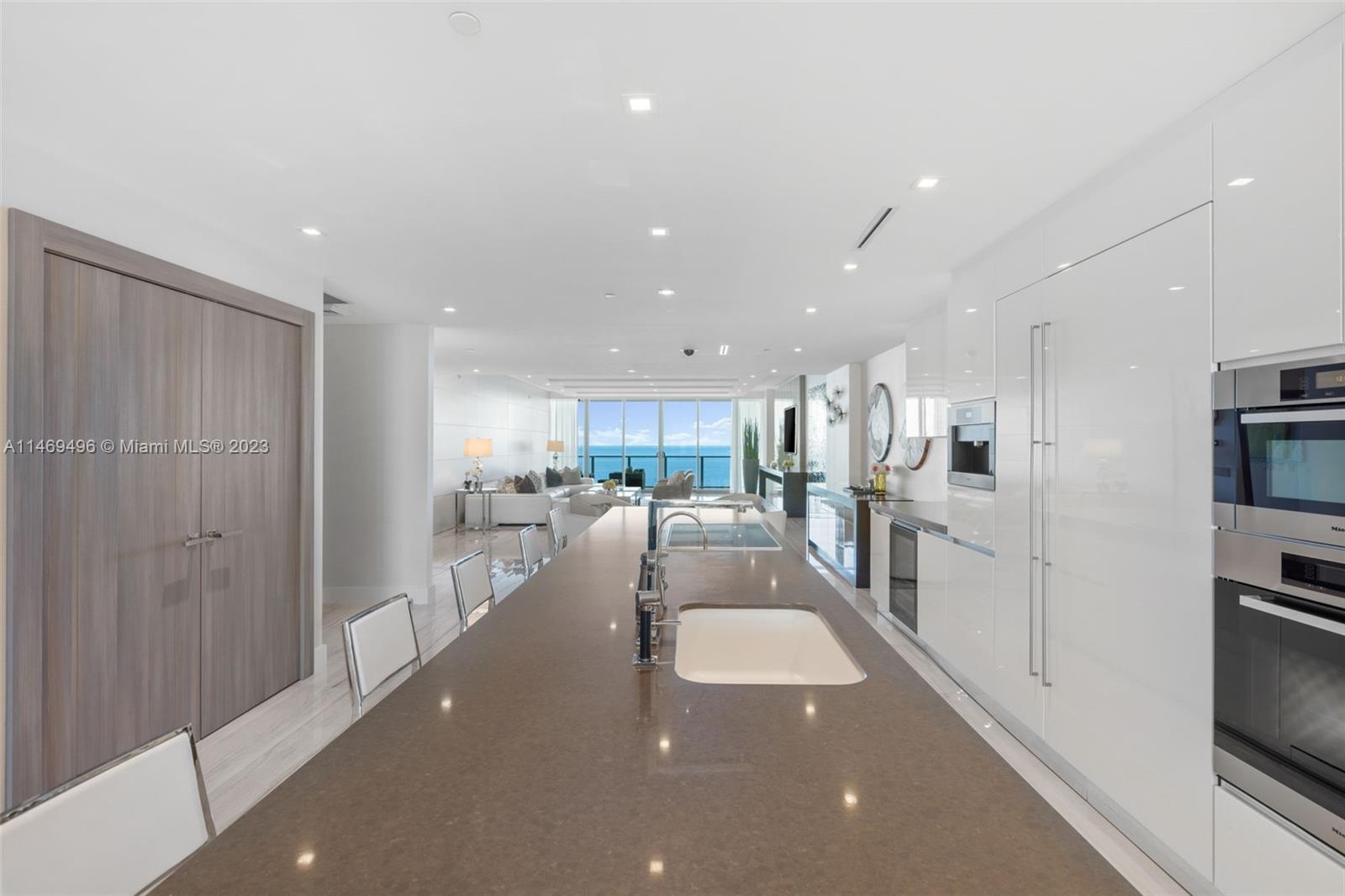 OCEANA KEY BISCAYNE CONDO - Residential