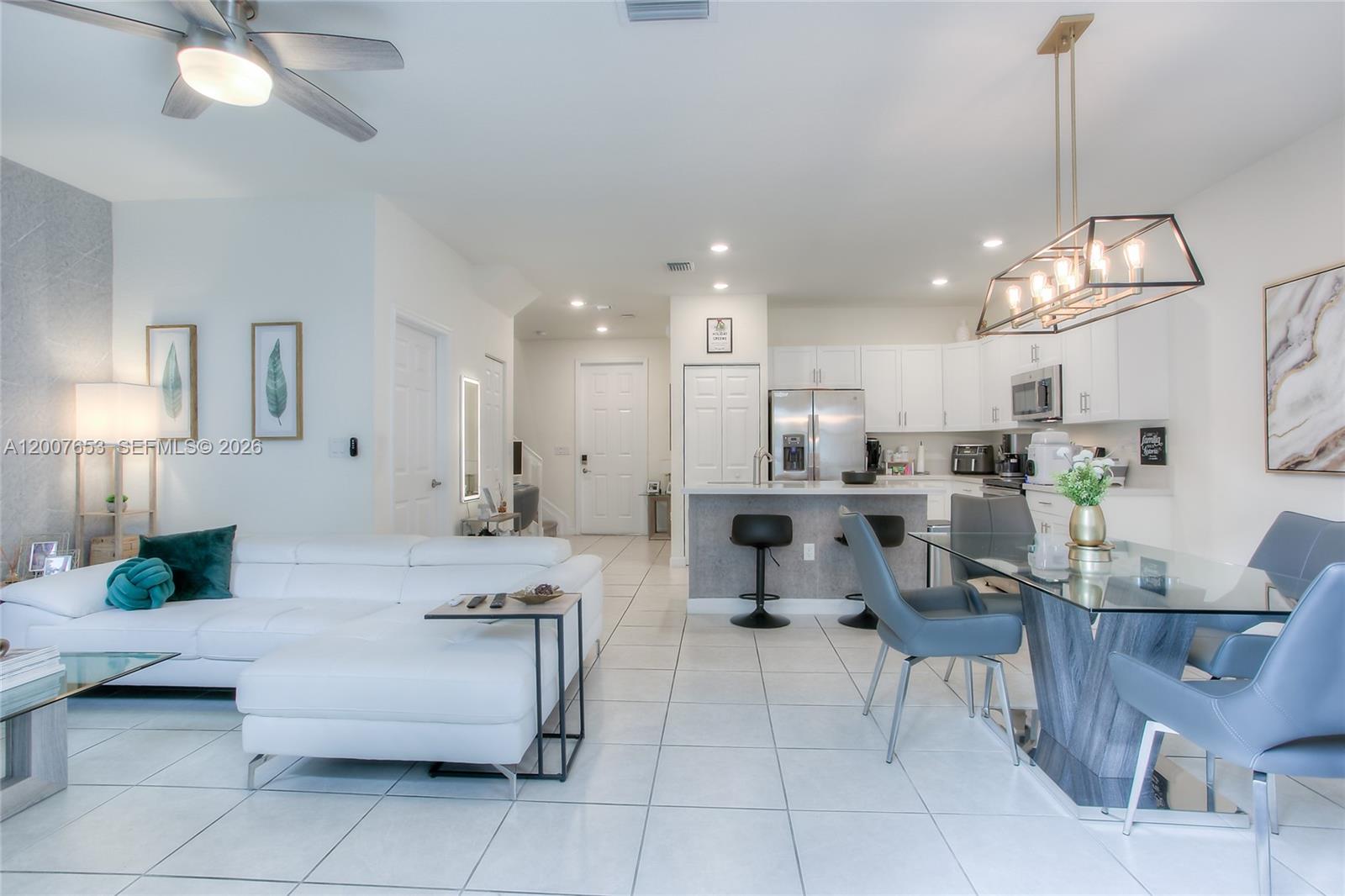 AQUABELLA NORTH REPLAT - Residential