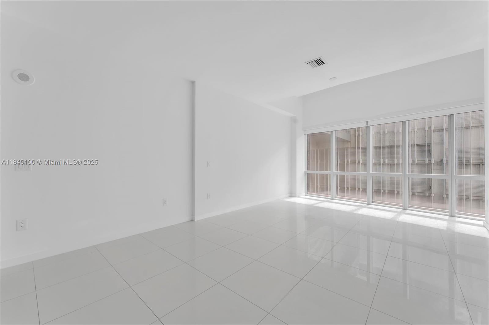 PARAMOUNT MIAMI WORLDCENT - Residential