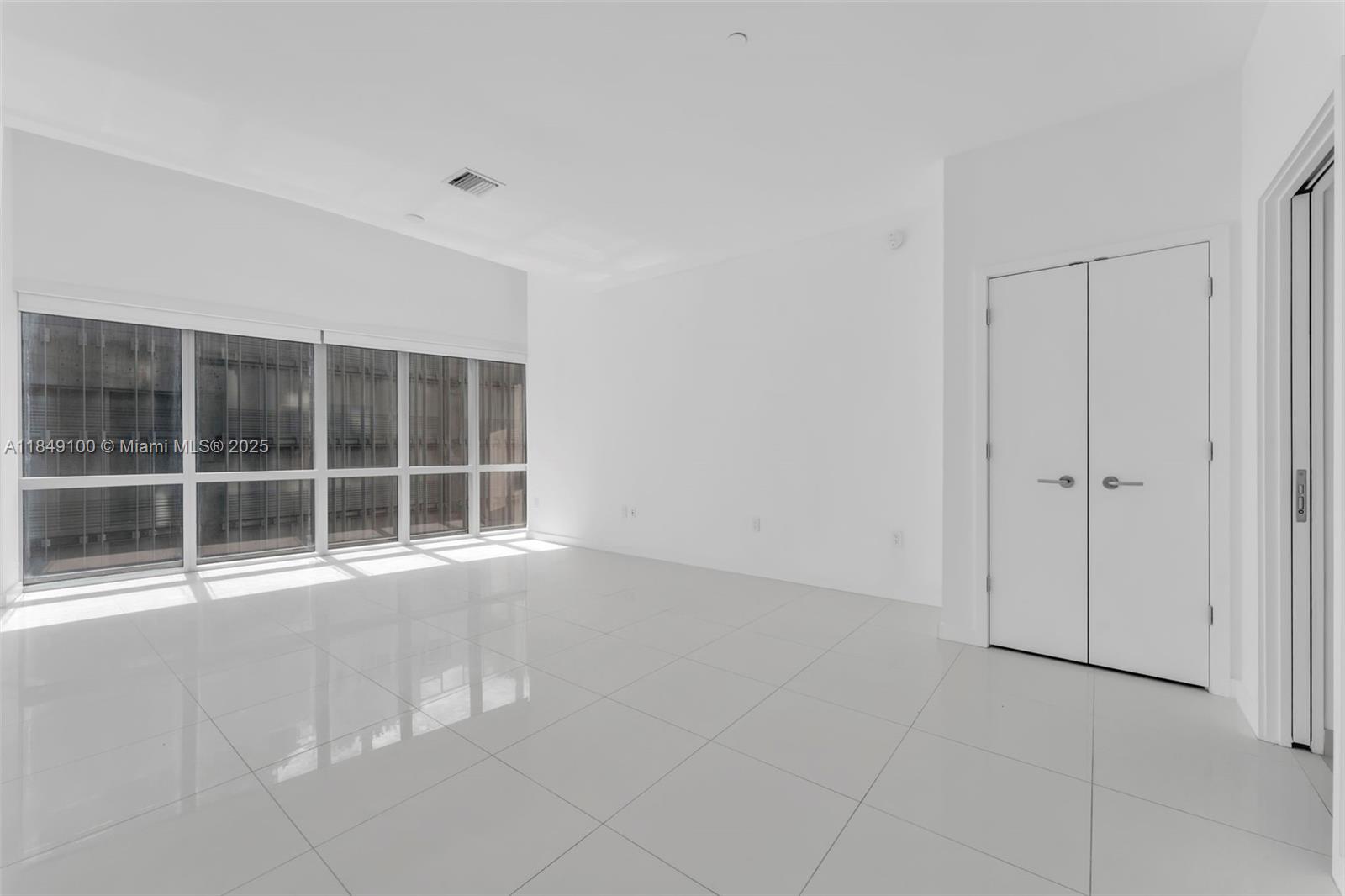 PARAMOUNT MIAMI WORLDCENT - Residential