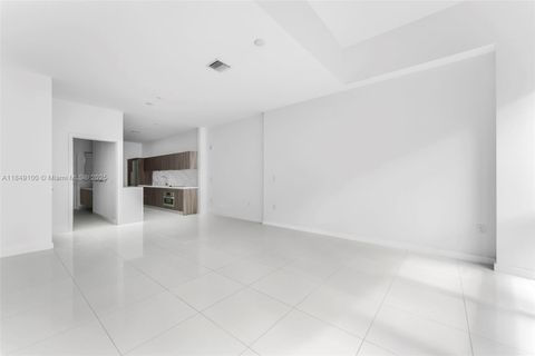 851 NE 1st ave 505 Miami FL 33132