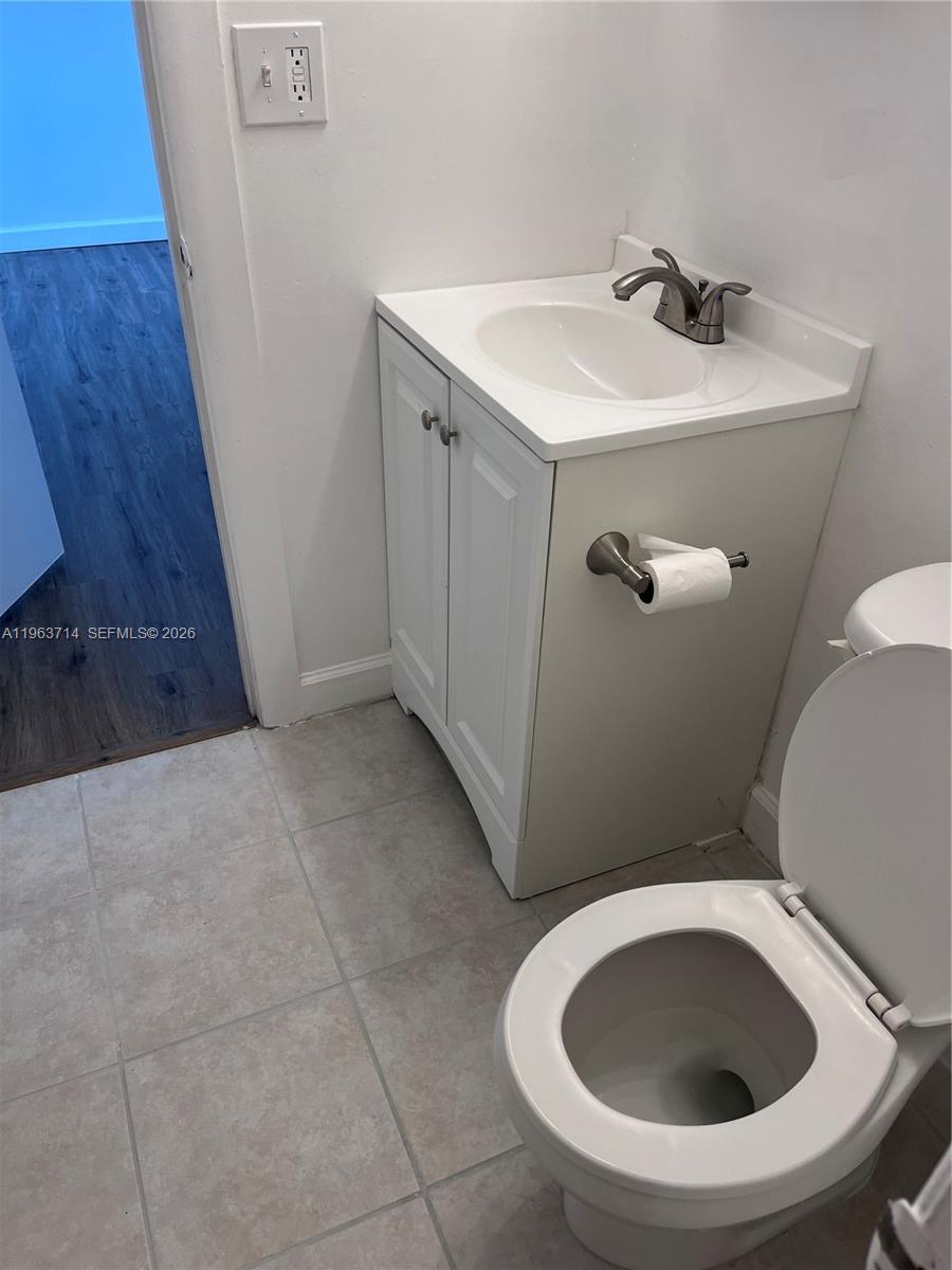 1505 Crescent Cir B21