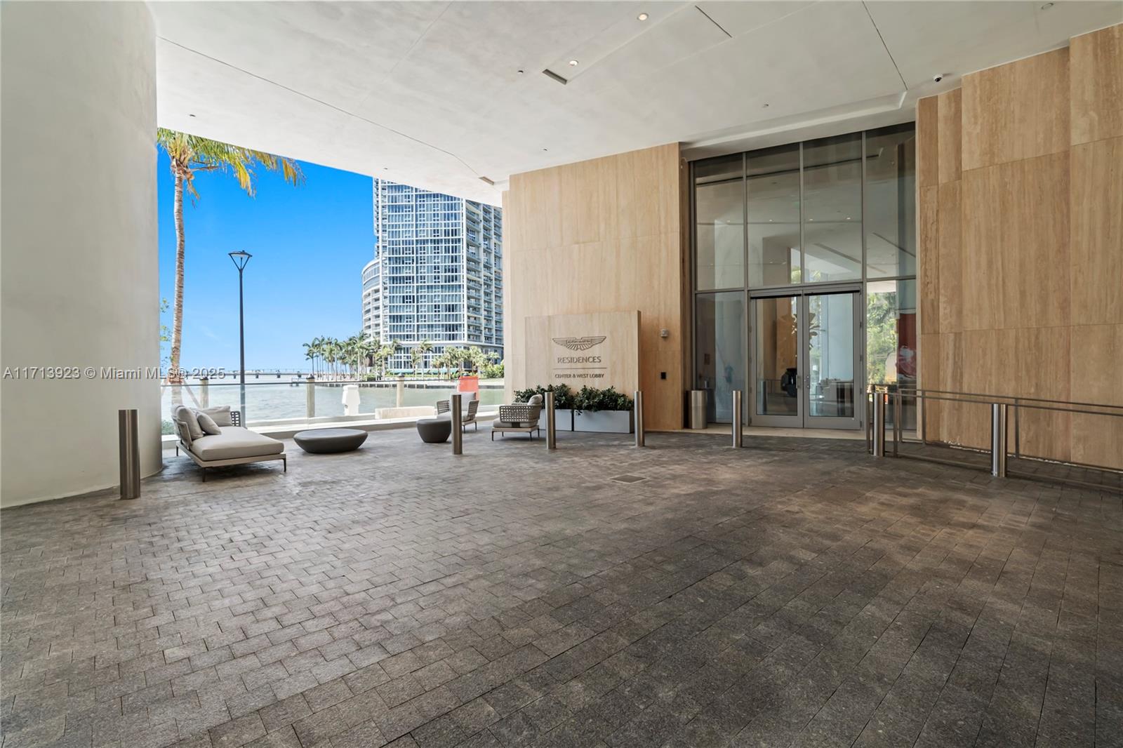 ASTON MARTIN RESIDENCES - Residential