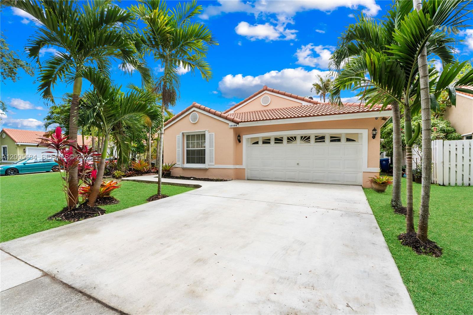 FLAMINGO ESTATES - Residential