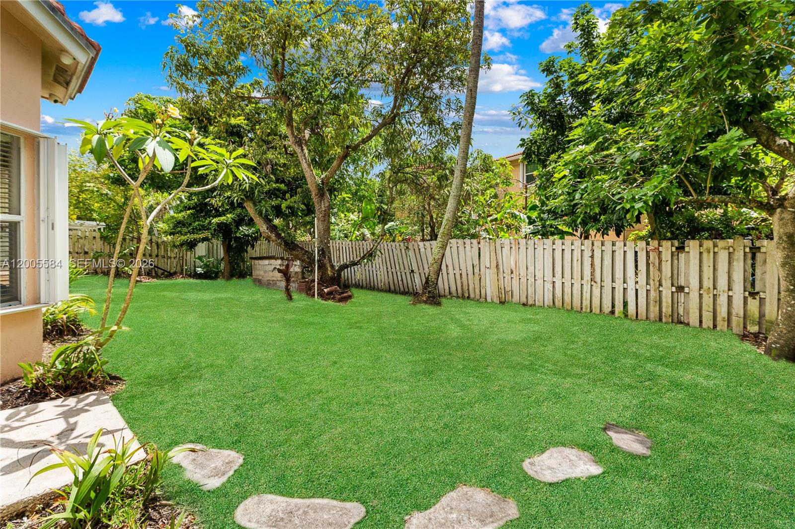 FLAMINGO ESTATES - Residential