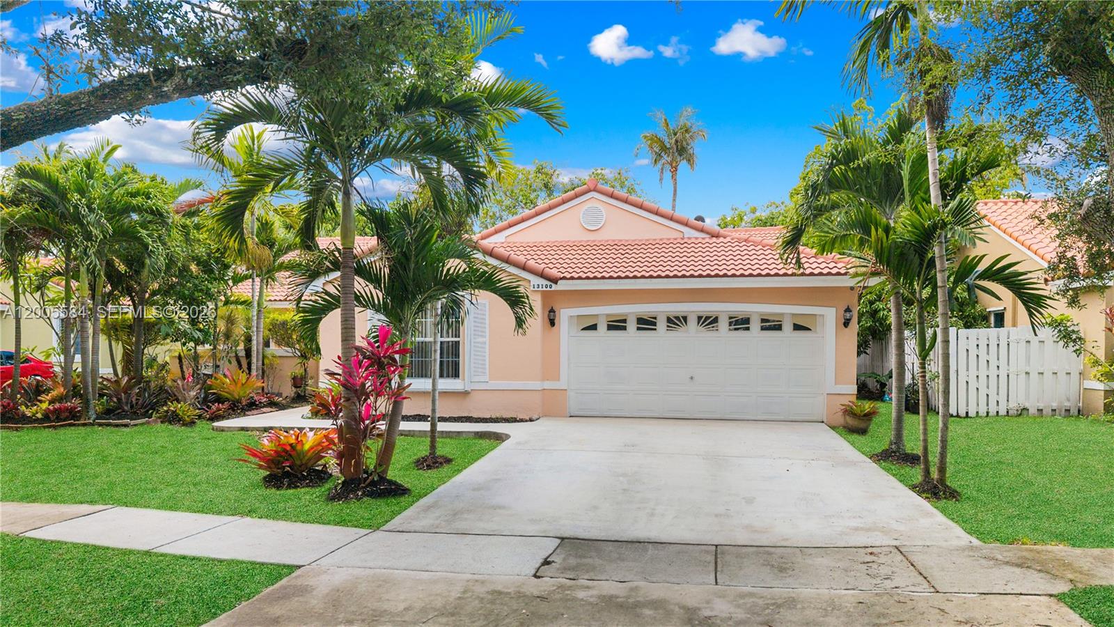 FLAMINGO ESTATES - Residential